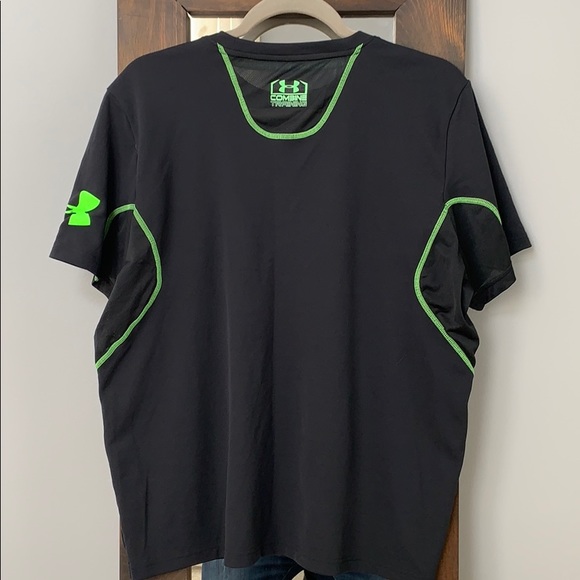 Under Armour Workout Shirt - Picture 6 of 7